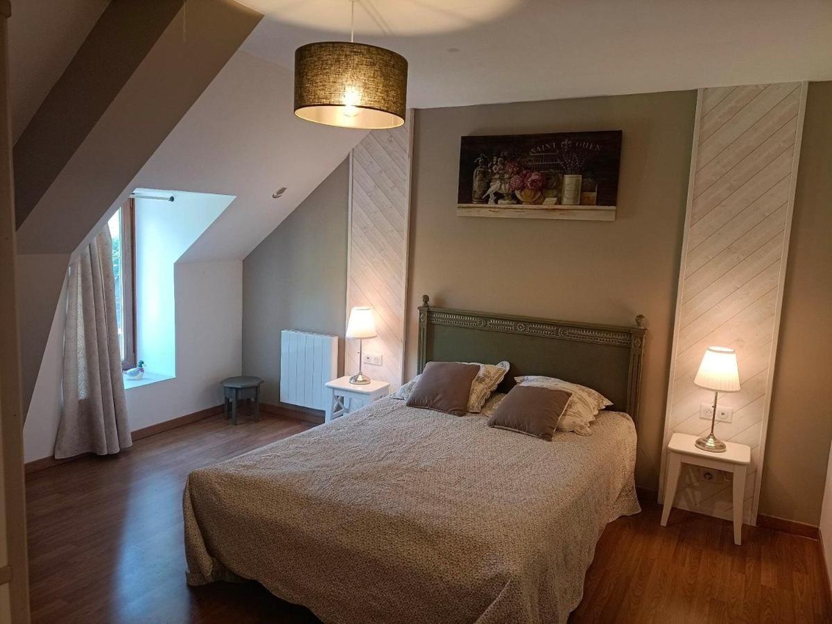 Le Moulin De Benneville Chambres D'Hotes, Petit Dejeuner Compris Cahagnes 外观 照片