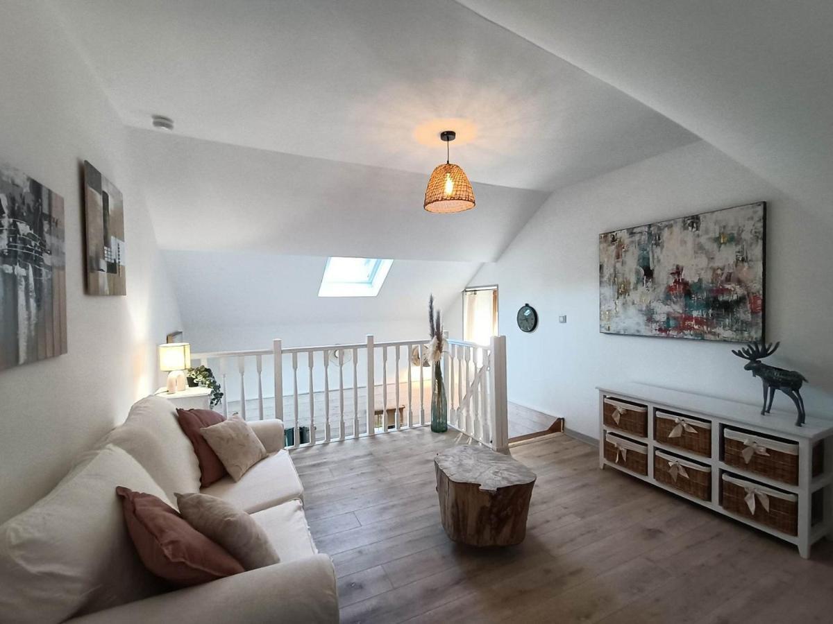 Le Moulin De Benneville Chambres D'Hotes, Petit Dejeuner Compris Cahagnes 外观 照片
